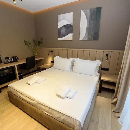 Suits לינה וארוחת בוקר Vlorë