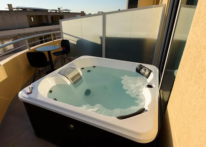 Suits Nocleg ze śniadaniem Wlora