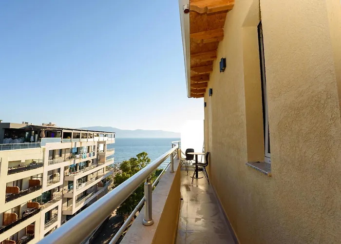 Oda ve Kahvaltı Suits Avlonya