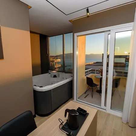 Suits Bed & Breakfast Vlorë