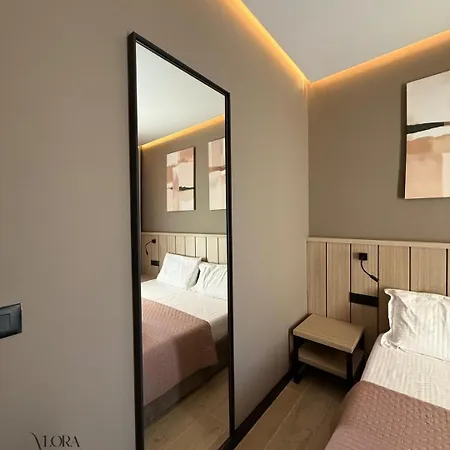 فندق مبيت وإفطار Suits فلورا